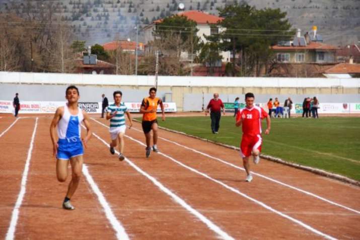 Puanlı Atletizm Yarışmaları Başladı